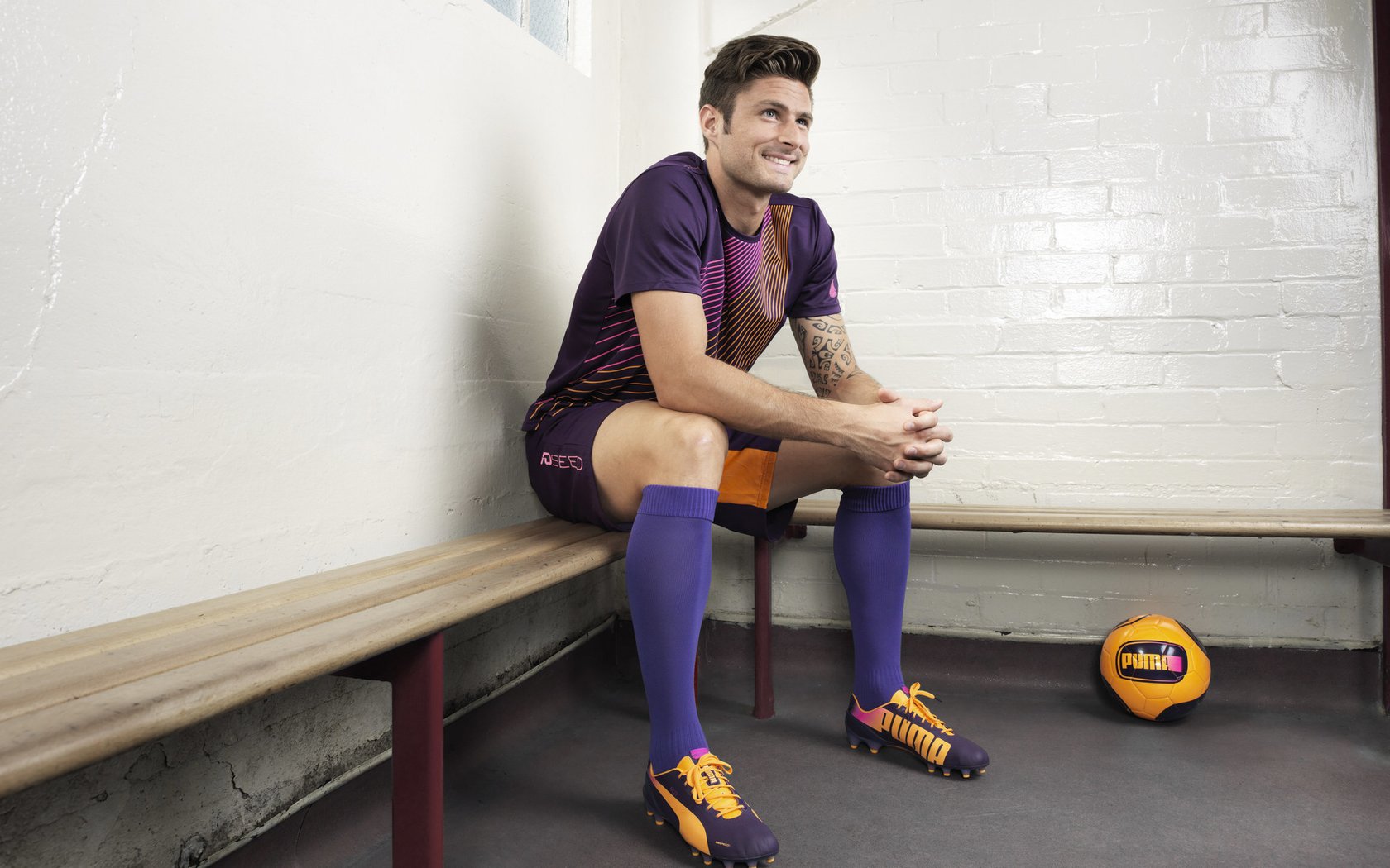 PSG进攻端多点开花,海湾者难以防范